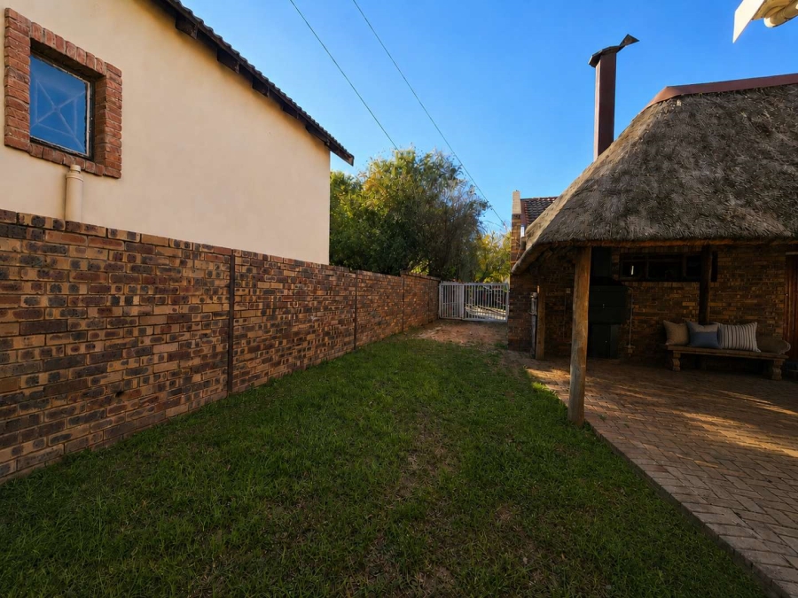 3 Bedroom Property for Sale in Pentagon Park Free State